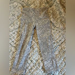 Lululemon leggings - calf length